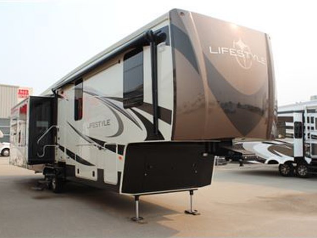 2015 Lifestyle Luxury RV Lifestyle Photo