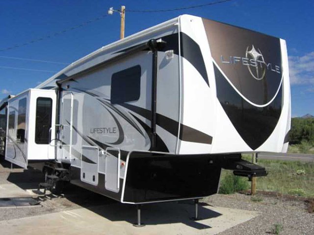 2014 Lifestyle Luxury RV Lifestyle Photo