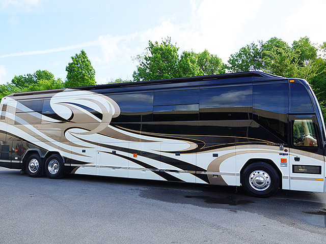 2008 Millennium Prevost Photo