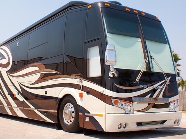 2013 Millennium Prevost Photo