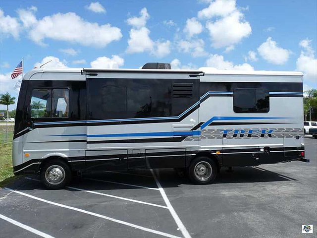 16 Monaco Trek