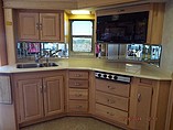 2005 National RV Dolphin Photo #5