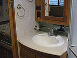 2005 National RV Dolphin Photo #11