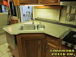 2006 National RV Dolphin Photo #14