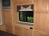 2005 National RV Dolphin LX Photo #8