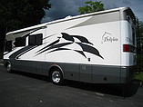 2005 National RV Dolphin LX Photo #3