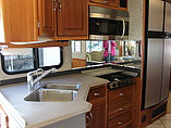 2006 National RV Dolphin LX Photo #5