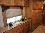 2004 National RV Islander Photo #35