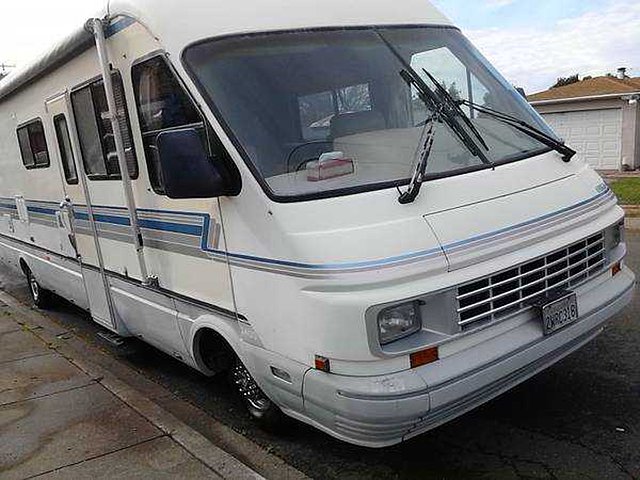 1991 National RV Dolphin Photo