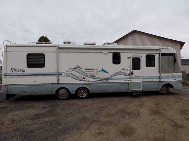 1997 National RV Dolphin Photo