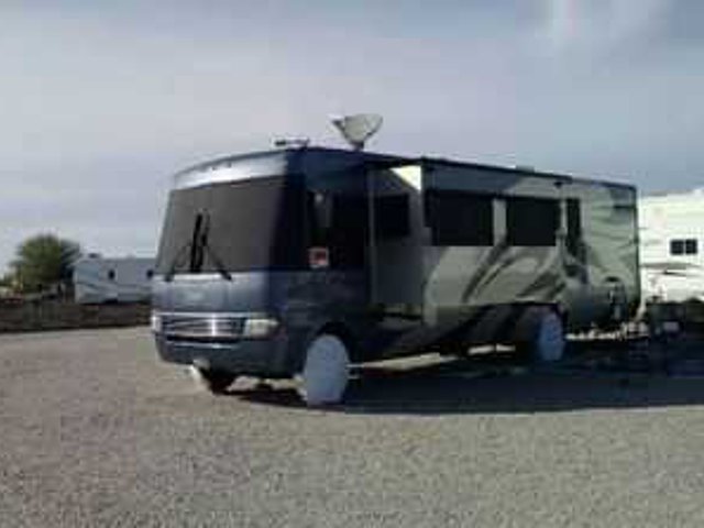 2005 National RV Dolphin Photo