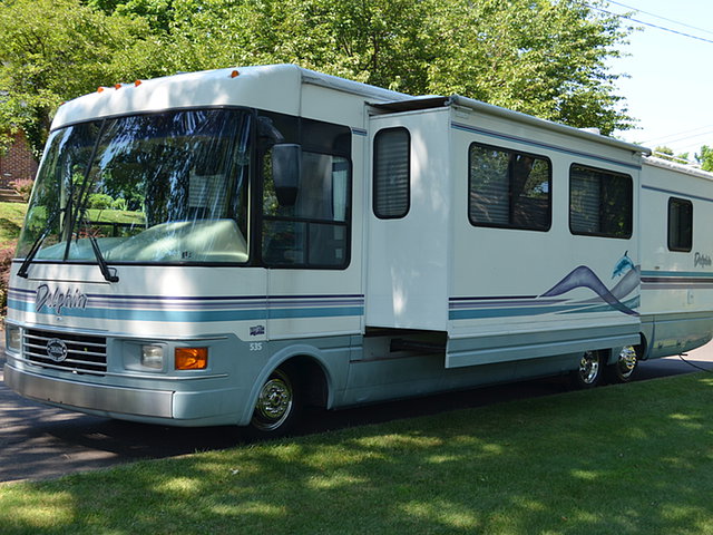 1997 National RV Dolphin Photo