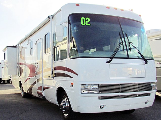 2002 National RV Dolphin LX Photo