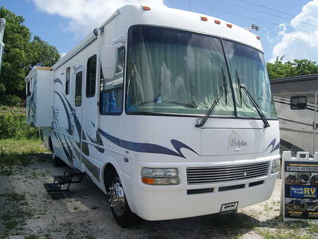 05 National RV Dolphin