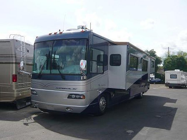 2003 National RV Islander Photo