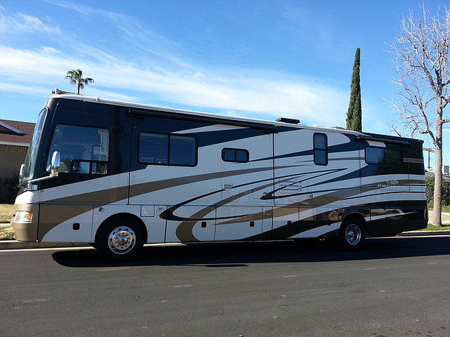 2008 National RV Pacifica Photo