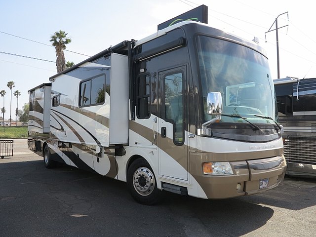 2008 National RV Pacifica Photo