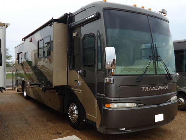 2006 National RV Tradewinds Photo