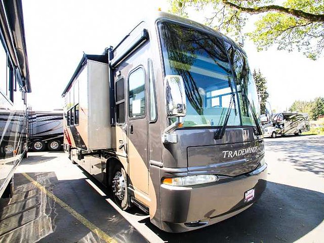 2006 National RV Tradewinds Photo