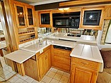 2000 National RV Tradewinds Photo #9