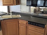 2003 National RV Tradewinds Photo #9