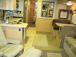 2005 National RV Tropical Photo #3