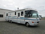 1998 National RV Tropical Photo #4