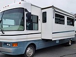 2000 National RV Tropical Photo #4
