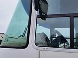 2000 National RV Tropical Photo #12
