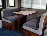 2000 National RV Tropical Photo #21