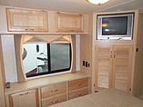 2007 National RV Tropical LX Photo #21