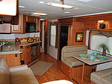 2007 National RV Tropical Photo #8