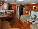 2007 National RV Tropical Photo #9