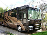 2005 National RV Tropical Photo #2