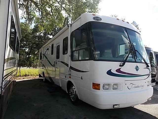 2000 National RV Tradewinds Photo
