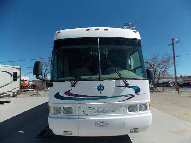 2000 National RV Tradewinds Photo