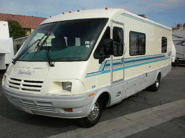 1992 National RV Tropical Photo