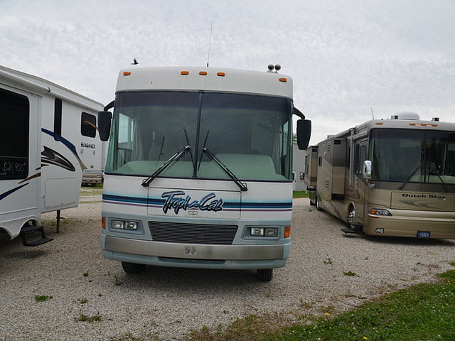 1999 National RV Tropical Photo