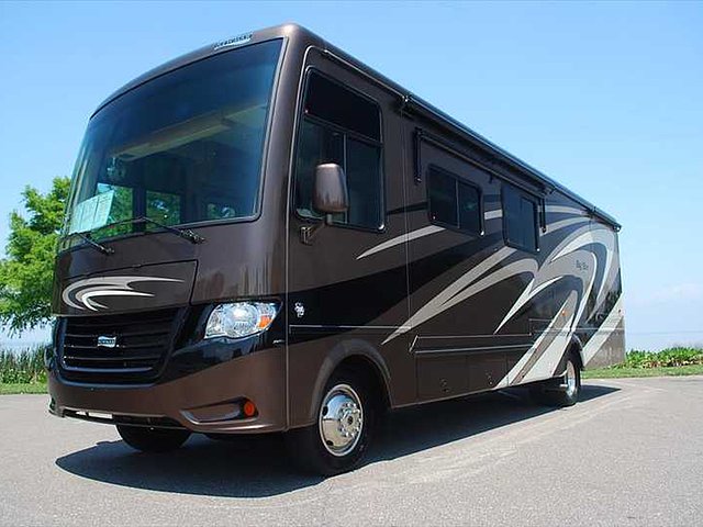 2014 Newmar Bay Star Photo