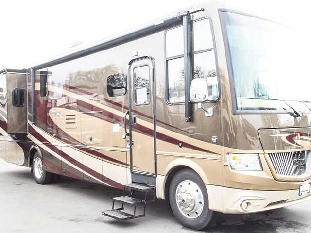 2015 Newmar Canyon Star Photo