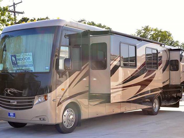 2011 Newmar Canyon Star Photo