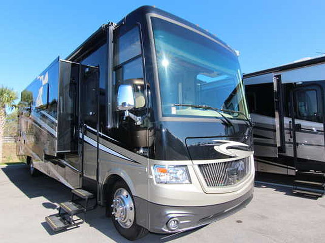2015 Newmar Canyon Star Photo