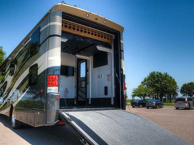 2015 Newmar Canyon Star Photo