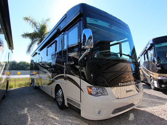 2015 Newmar Dutch Star Photo