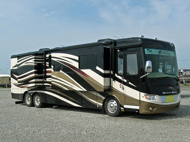 2013 Newmar Dutch Star Photo