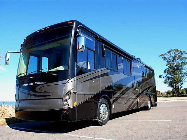 2007 Newmar Dutch Star Photo