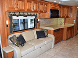 2009 Newmar Dutch Star Photo #4