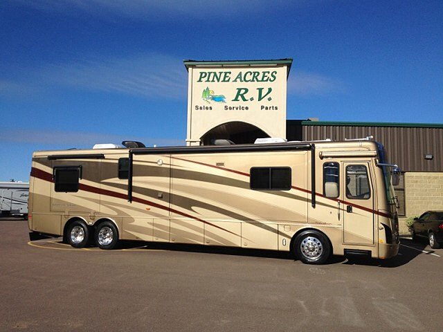 2007 Newmar Dutch Star Photo