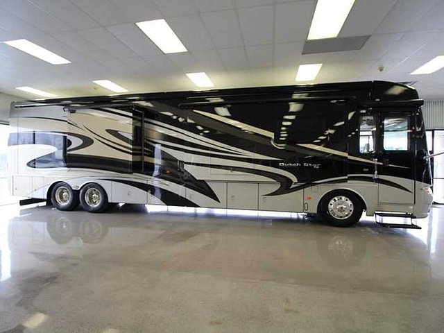 2015 Newmar Dutch Star Photo