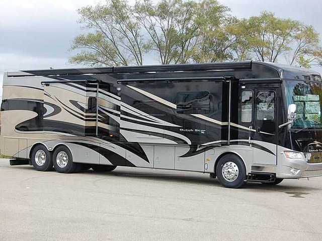 2015 Newmar Dutch Star Photo
